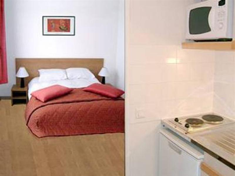 Residhome Gerland Apartahotel 3*