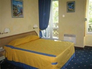 Foch Hotel 3*