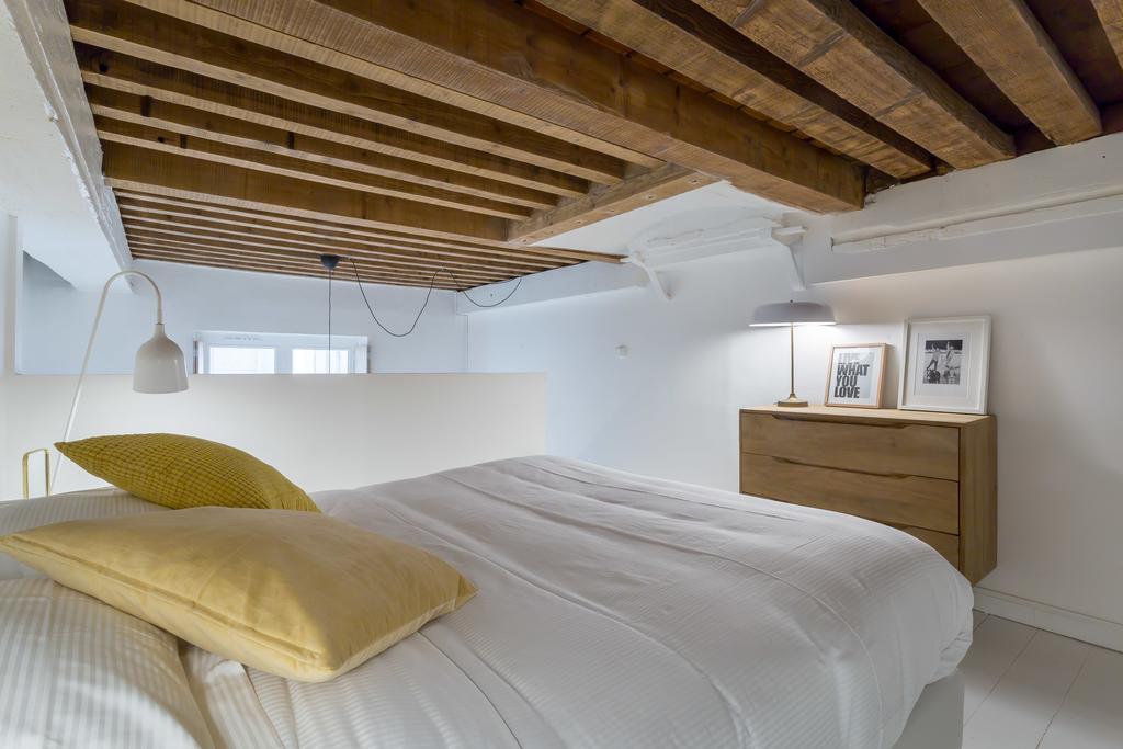 Apartment Like - Opera