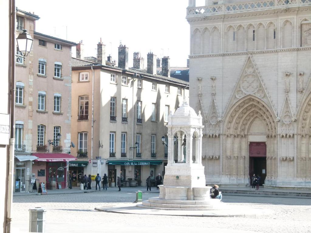 Vieux Cour Renaissance *