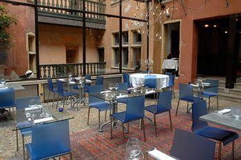 Hotel La Tour Rose 4*