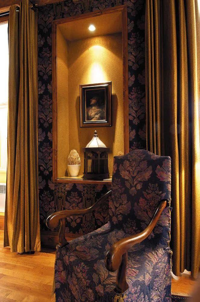 La Tour Rose Hotel