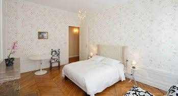 Ambiance - Odeon Apartment *