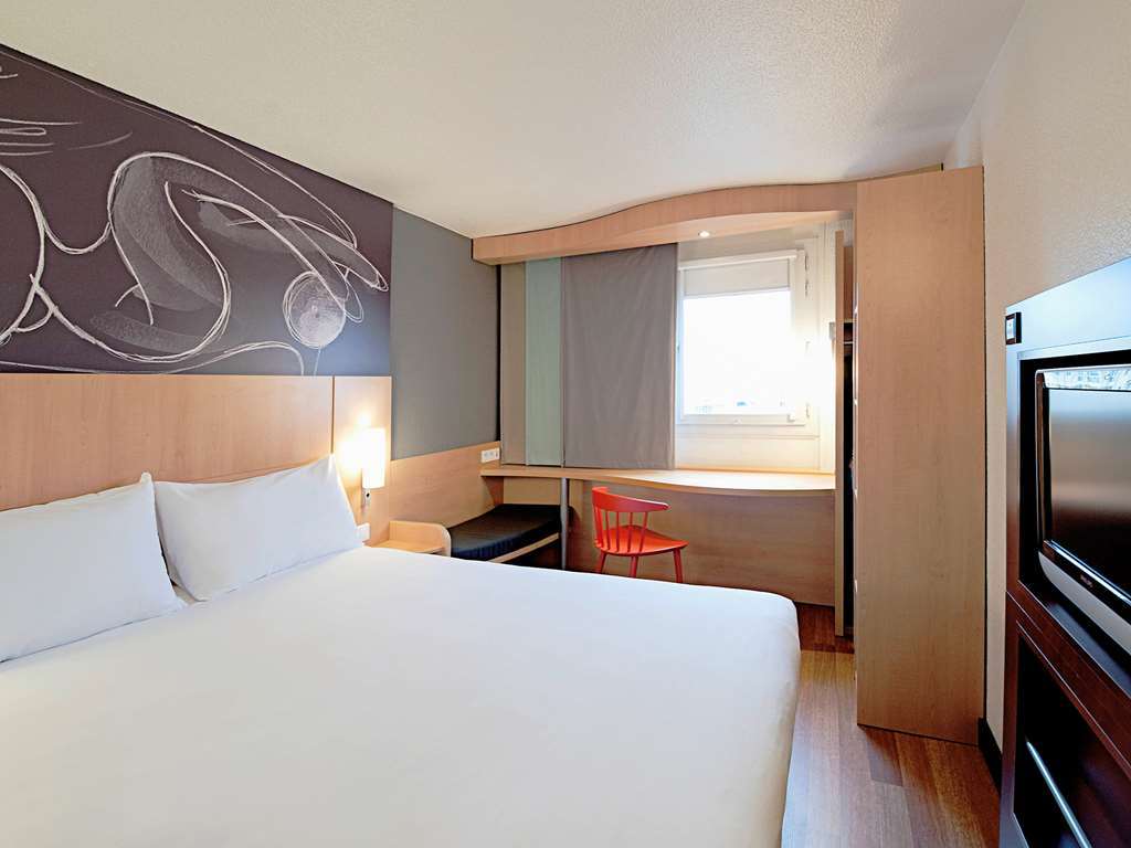 Ibis Part Dieu Les Halles 3*