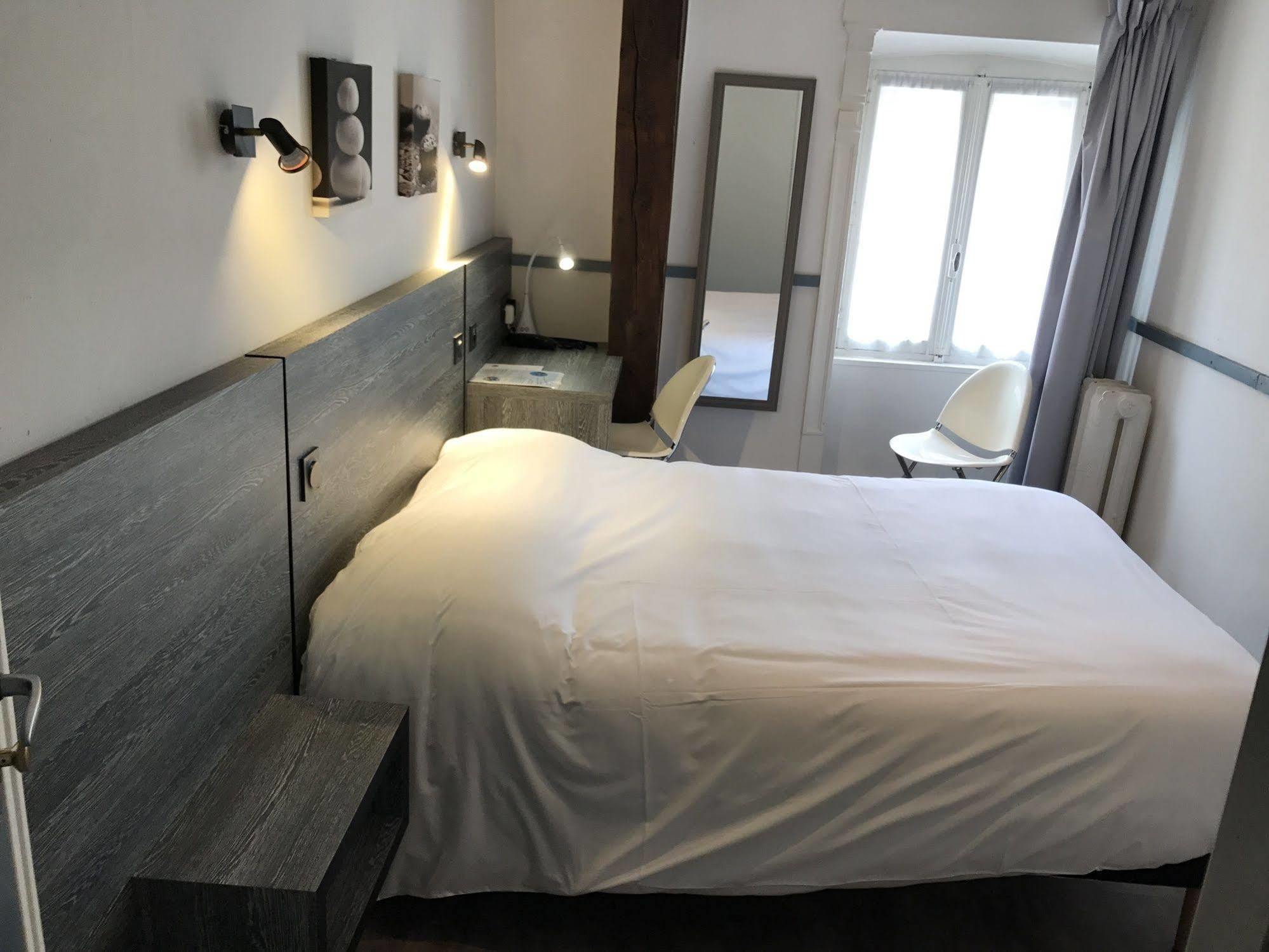 De Paris 3*