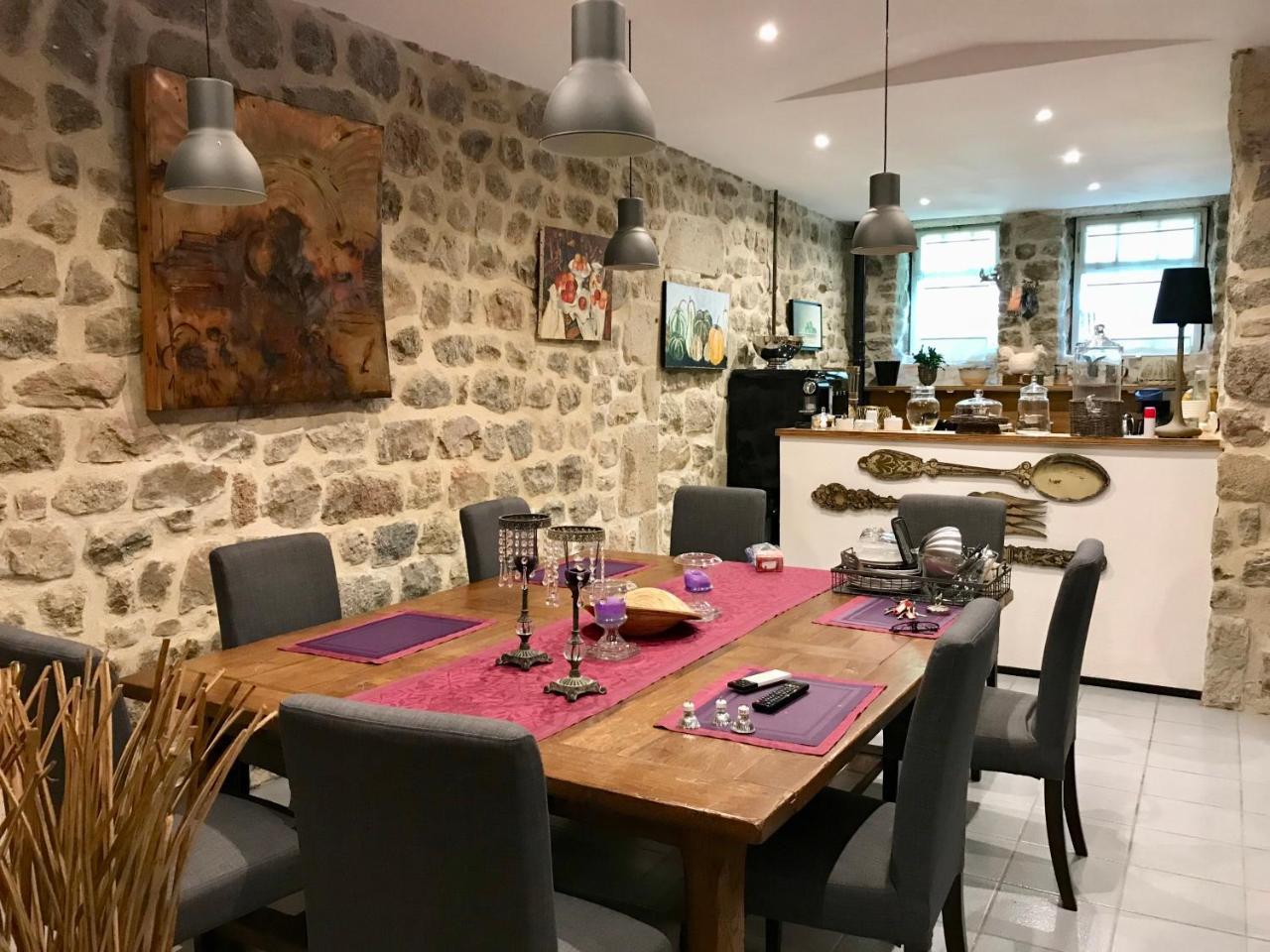 Le Moulinage Chabriol Guest house *
