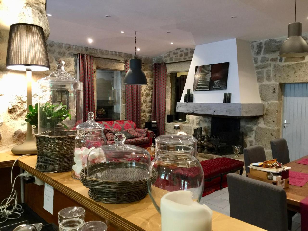 Le Moulinage Chabriol Guest house *