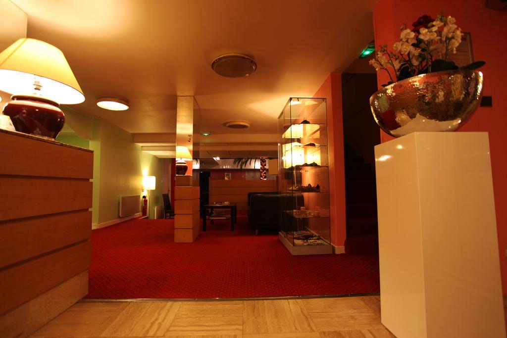 Akena City Rillieux Caluire Hotel 2*