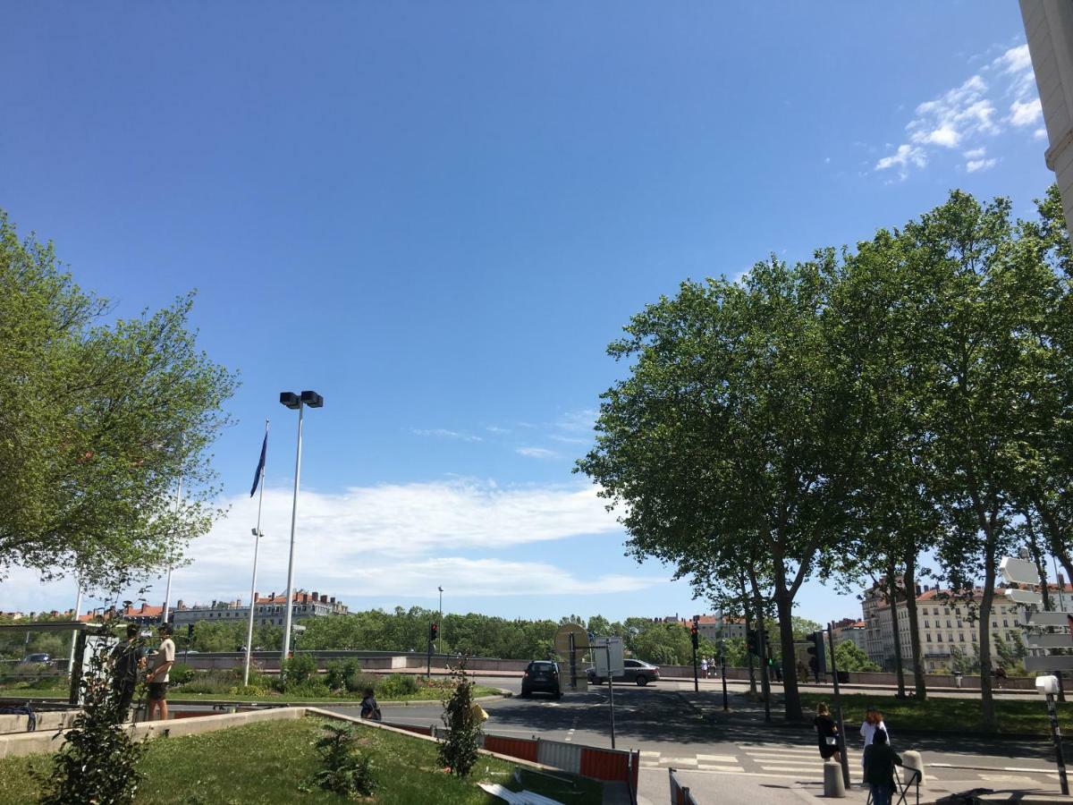 Le Calme De L'opera.