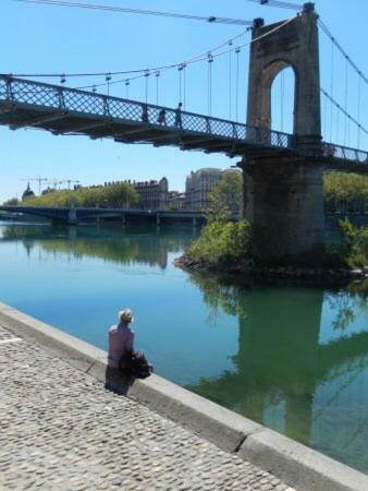 Le Calme De L'opera. Lyon