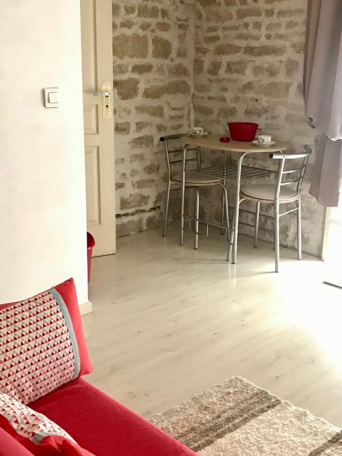 Chez Madame De Bellecour Homestay Lyon