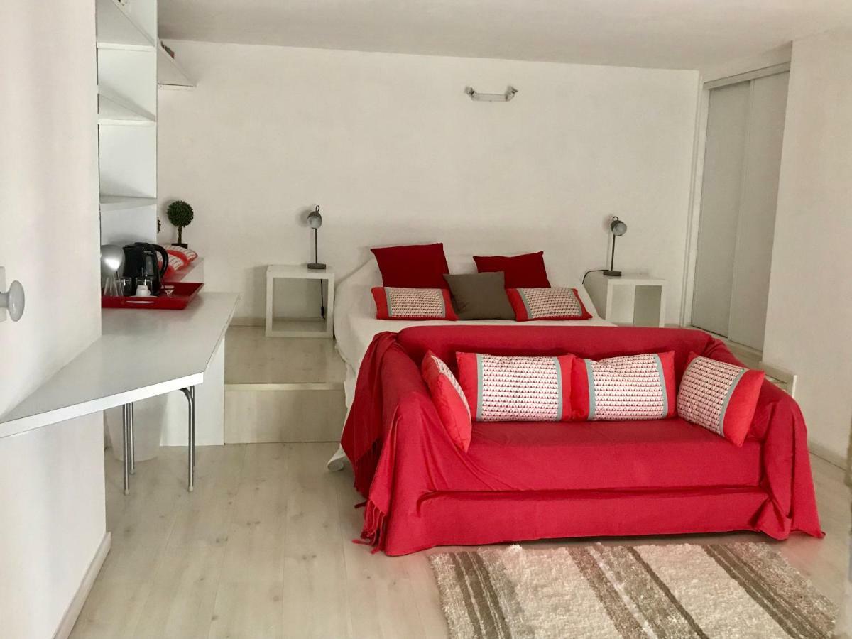 Homestay Chez Madame De Bellecour *
