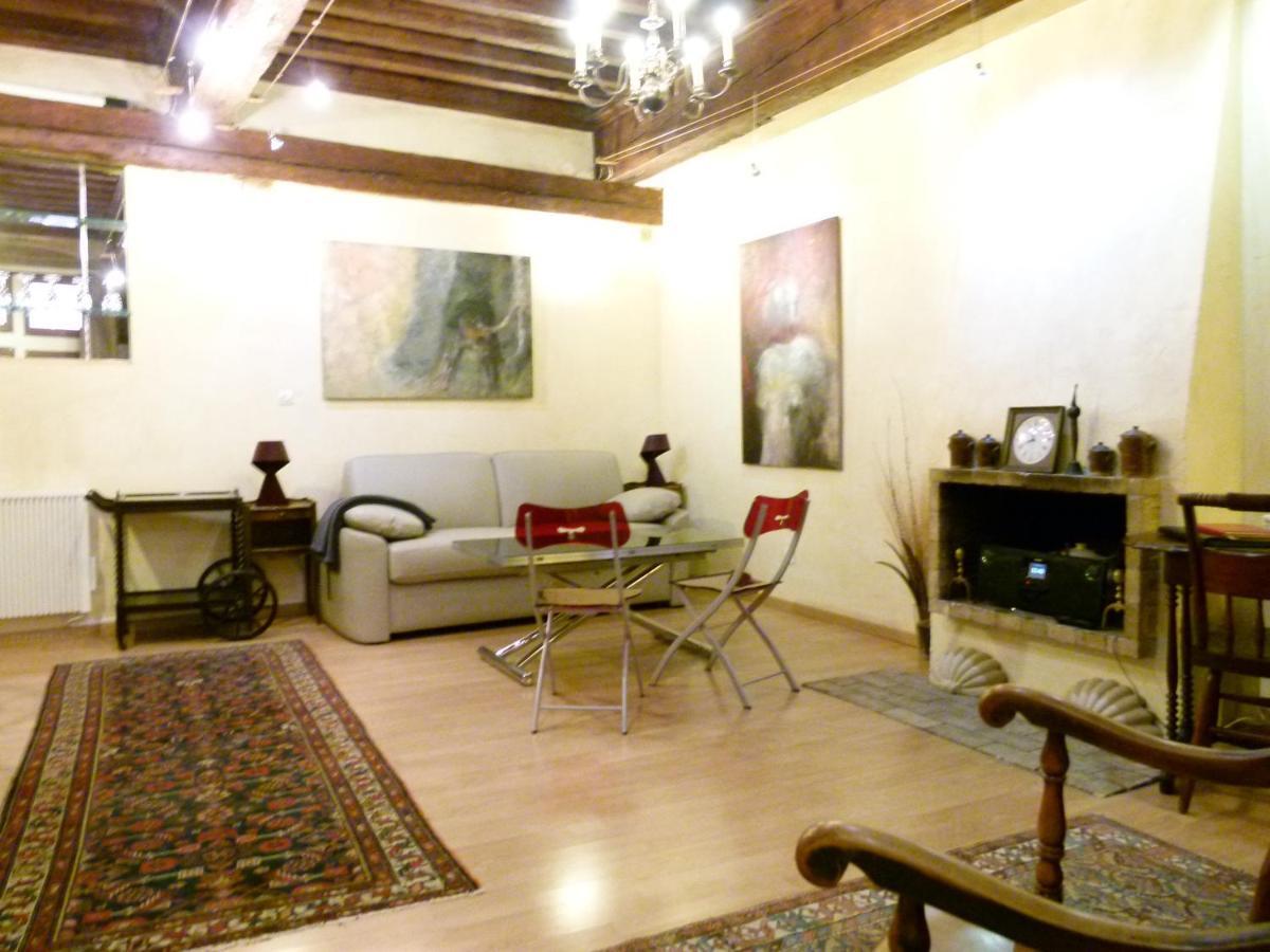Vieux Cour Renaissance Appartement *