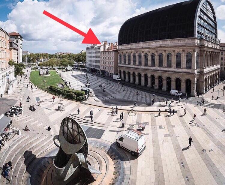 Le Calme De L'opera. * Lyon