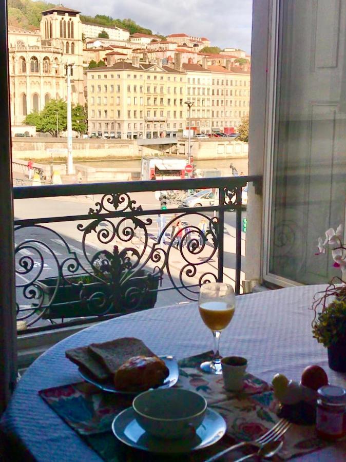 Chez Madame De Bellecour *