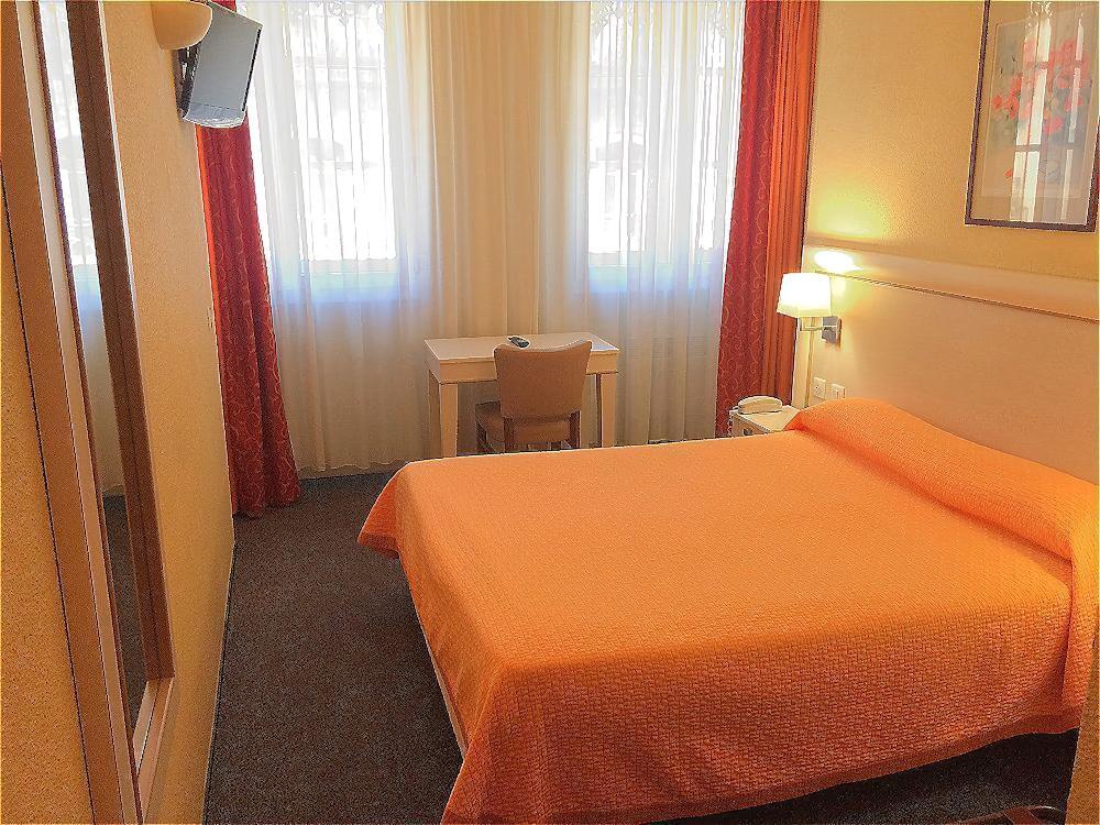 Hotel Elysée 2*