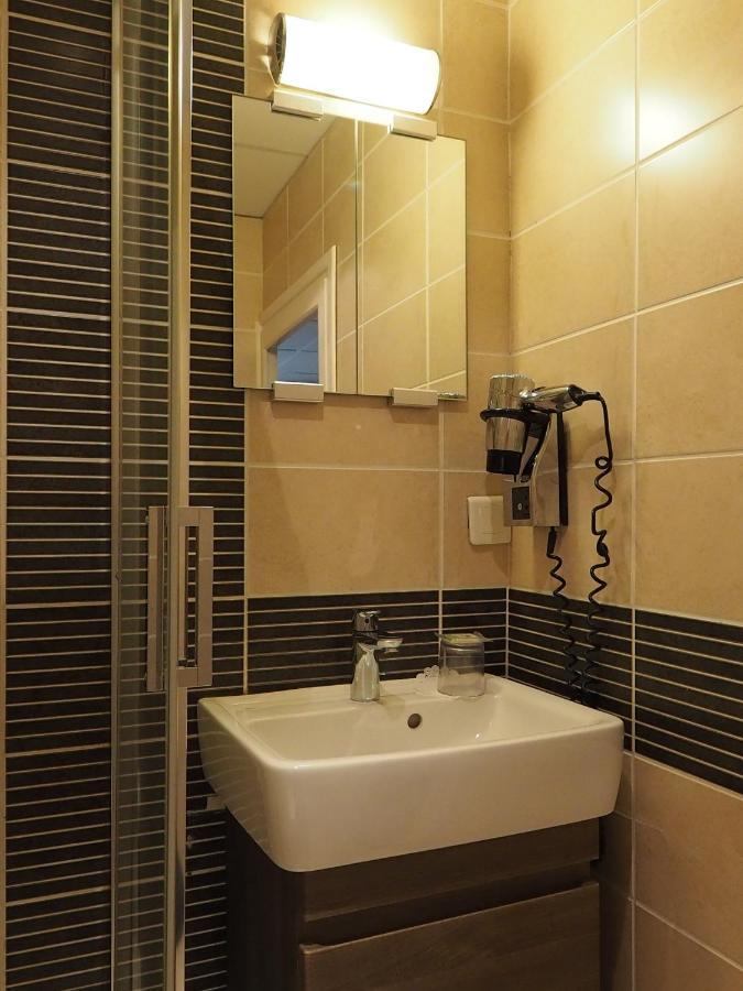 Du Dauphin Hotel 2*