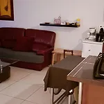 Grand Appartement Fonctionnel Et Calme Sur Lyon8 A 2 Pas Du Metro