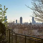 Beau Duplex Avec Jardin Et Vue