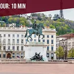 Le Fort - T2 Cosy - Place Des Freres Lumiere