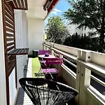 Tony Garnier 2 Bedrooms - Balcony - Parking