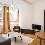 Honore - Suite Trois Maries