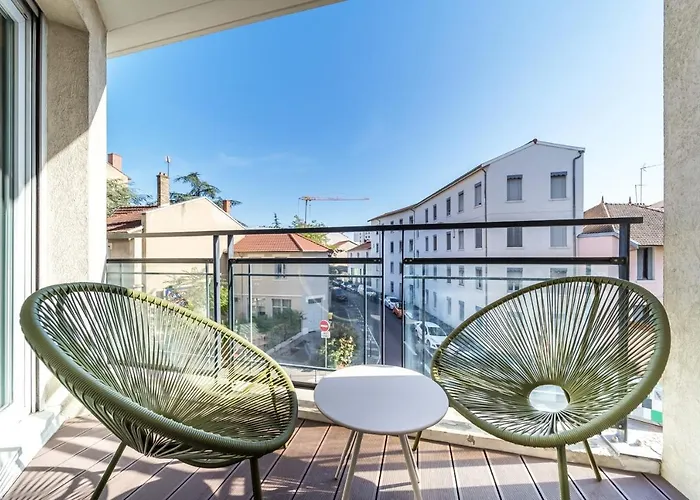 Escape In The Heart Of Lyon 4 People With Balcony Part-Dieu