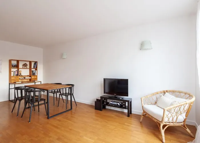 Spacious 1Br | Near City Center & Baby-Friendly!