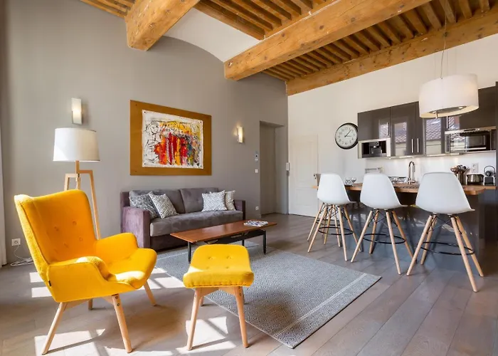 Pearl- Appartement T2 Sur Traboule Classee - Calme