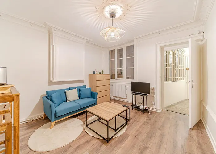 Apartment Rue Neuve Style And Practicality Cordeliers