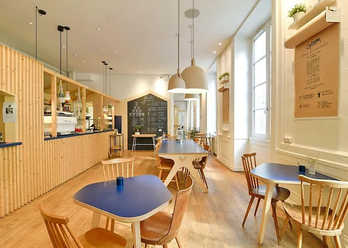 Slo Hostel Lyon Les Pentes (Adults Only)
