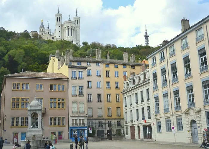 Cosy Apartment Ideally Located In The Old Town