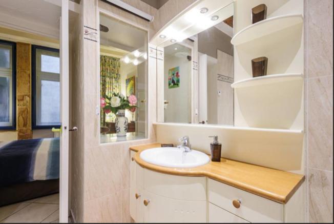 Cote Palais Apartment *