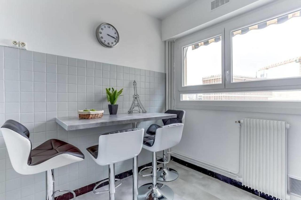 Apartment Le 27 - 3*** Cosy A Parking Lyon
