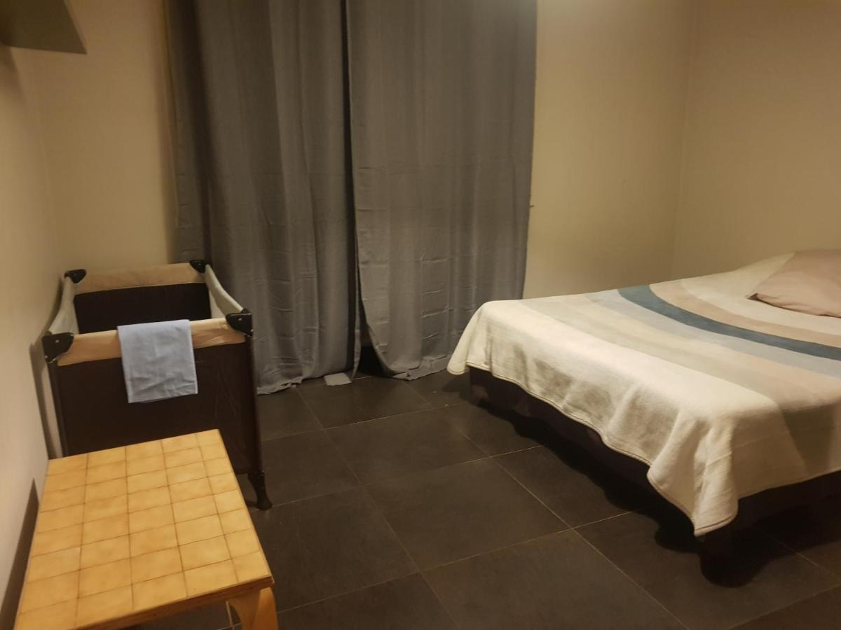 Grand Fonctionnel Et Calme Sur Lyon8 A 2 Pas Du Metro Apartment *