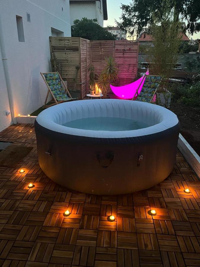 Superbe Avec Jacuzzi Avec Jardin Prive Holiday home *