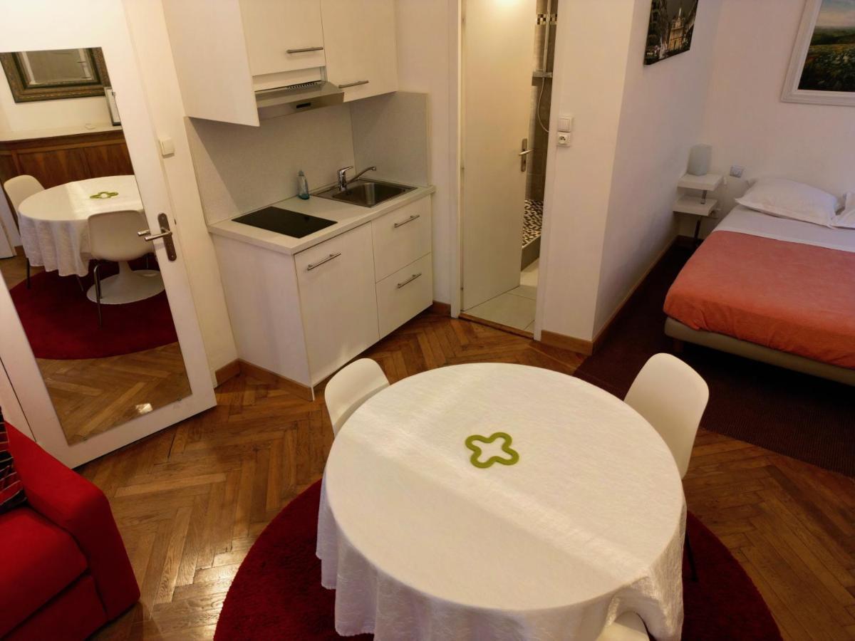 Clos Feuillat 2* Lyon