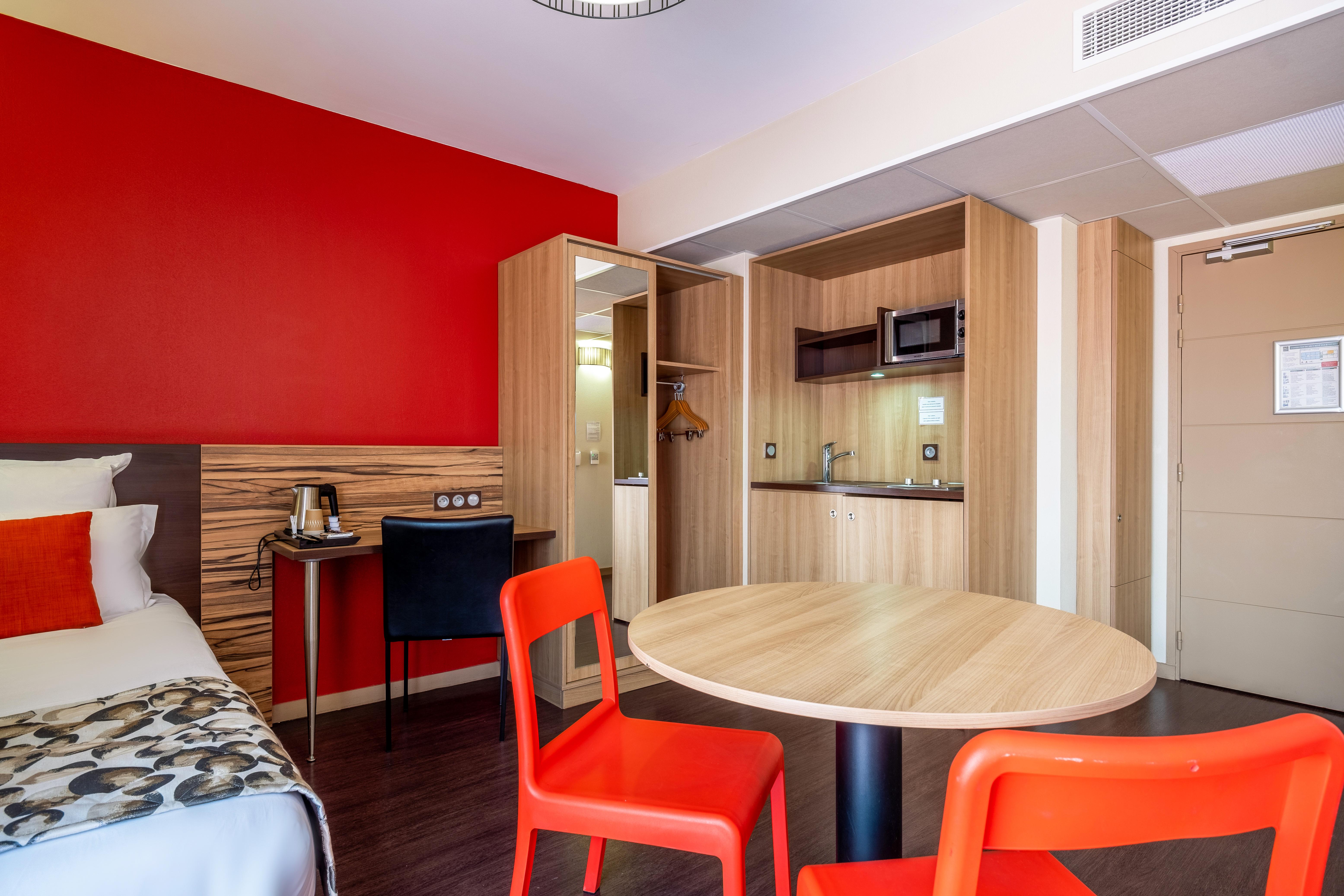 Adagio Patio Confluence Aparthotel