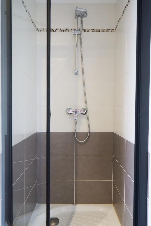 Convenient And Close To The Metro And Amenities *