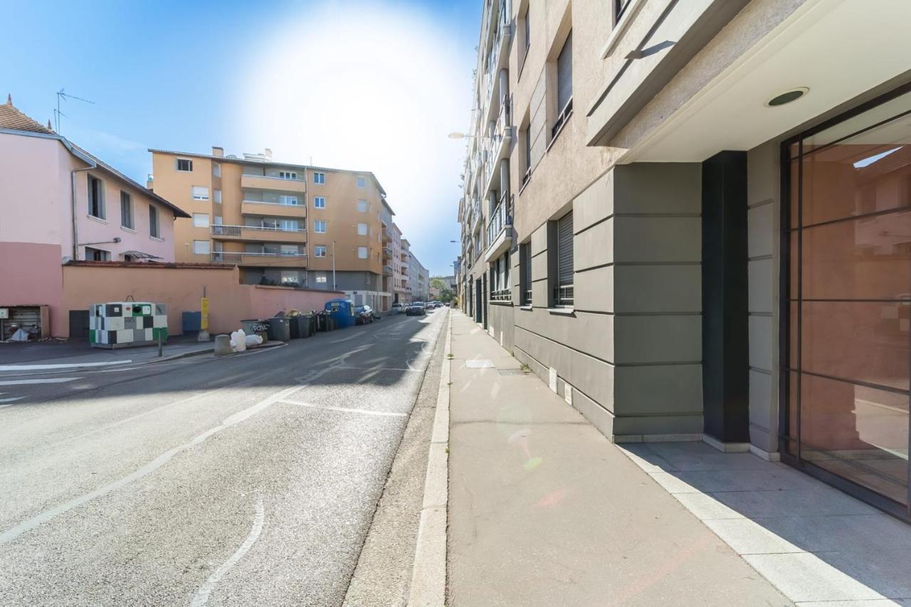 Apartment Escape In The Heart Of 4 People With Balcony Part-dieu