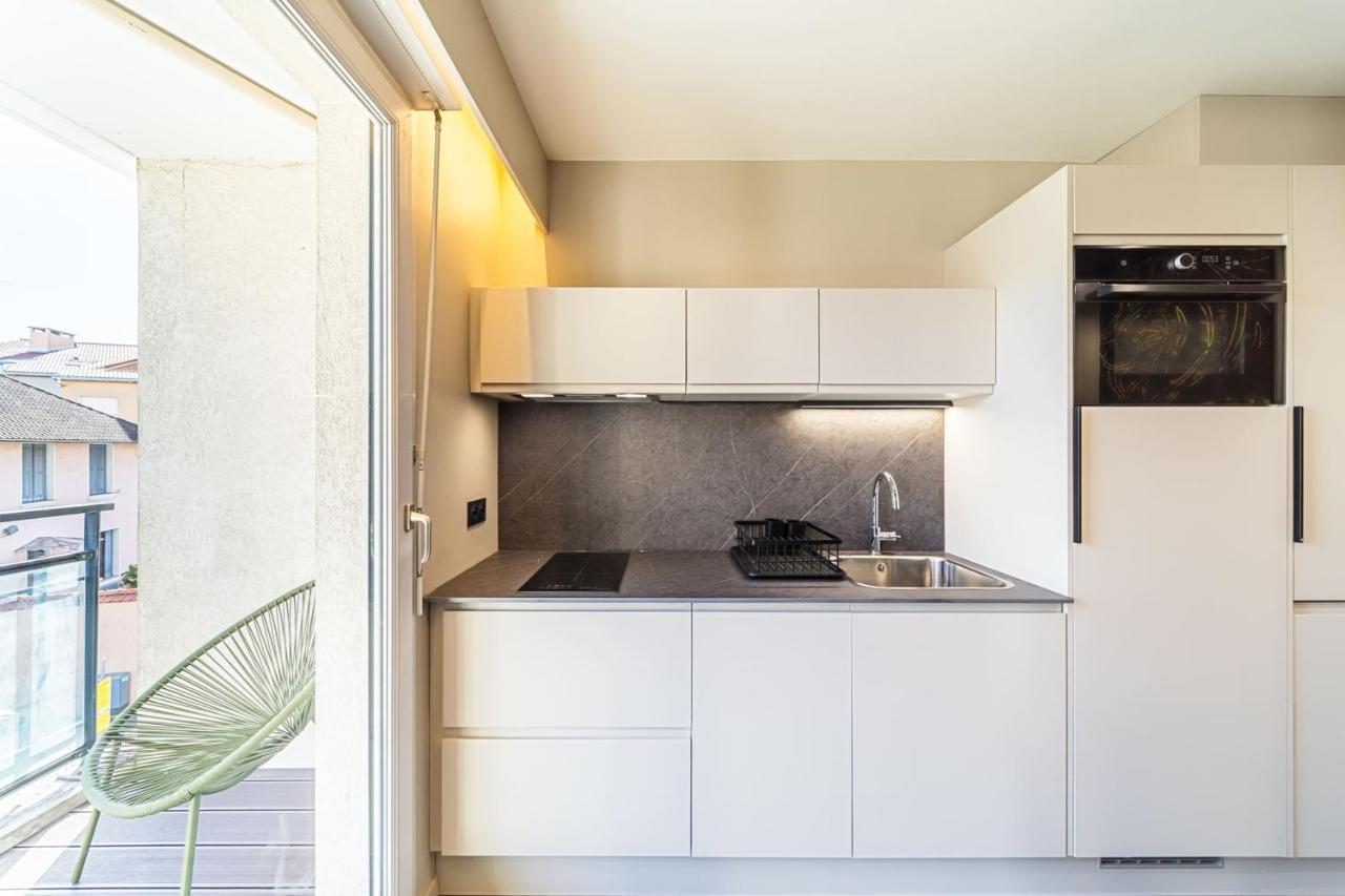 Apartment Escape In The Heart Of 4 People With Balcony Part-dieu Lyon