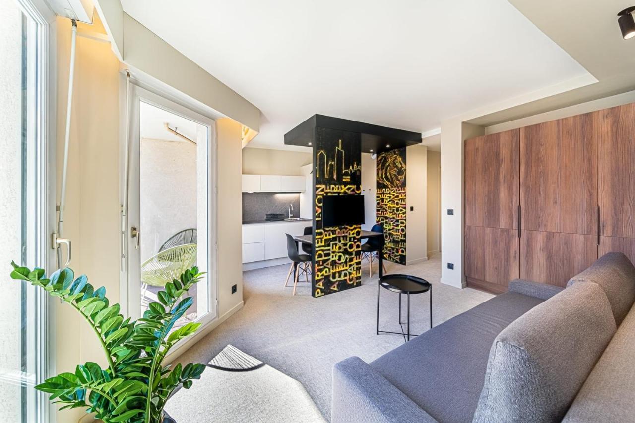 Escape In The Heart Of 4 People With Balcony Part-dieu