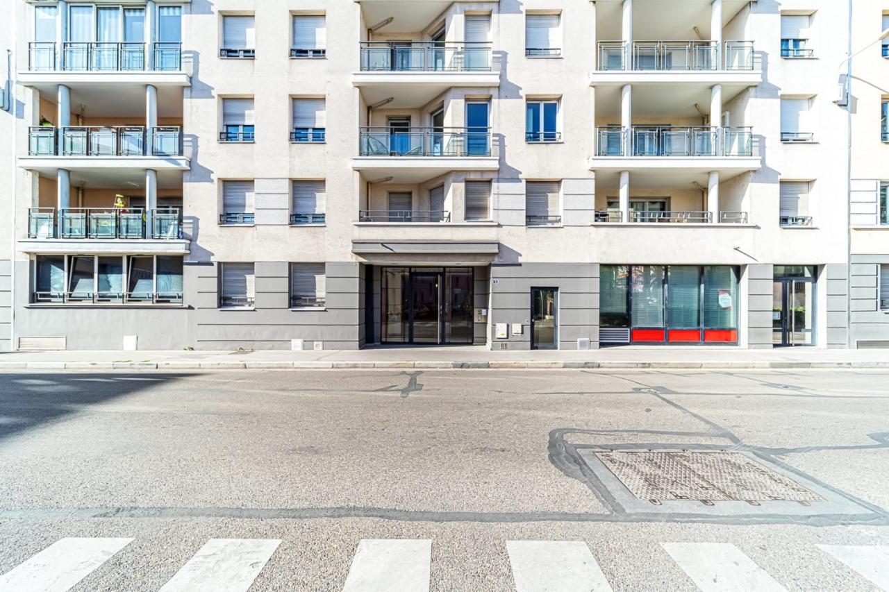 Escape In The Heart Of 4 People With Balcony Part-dieu