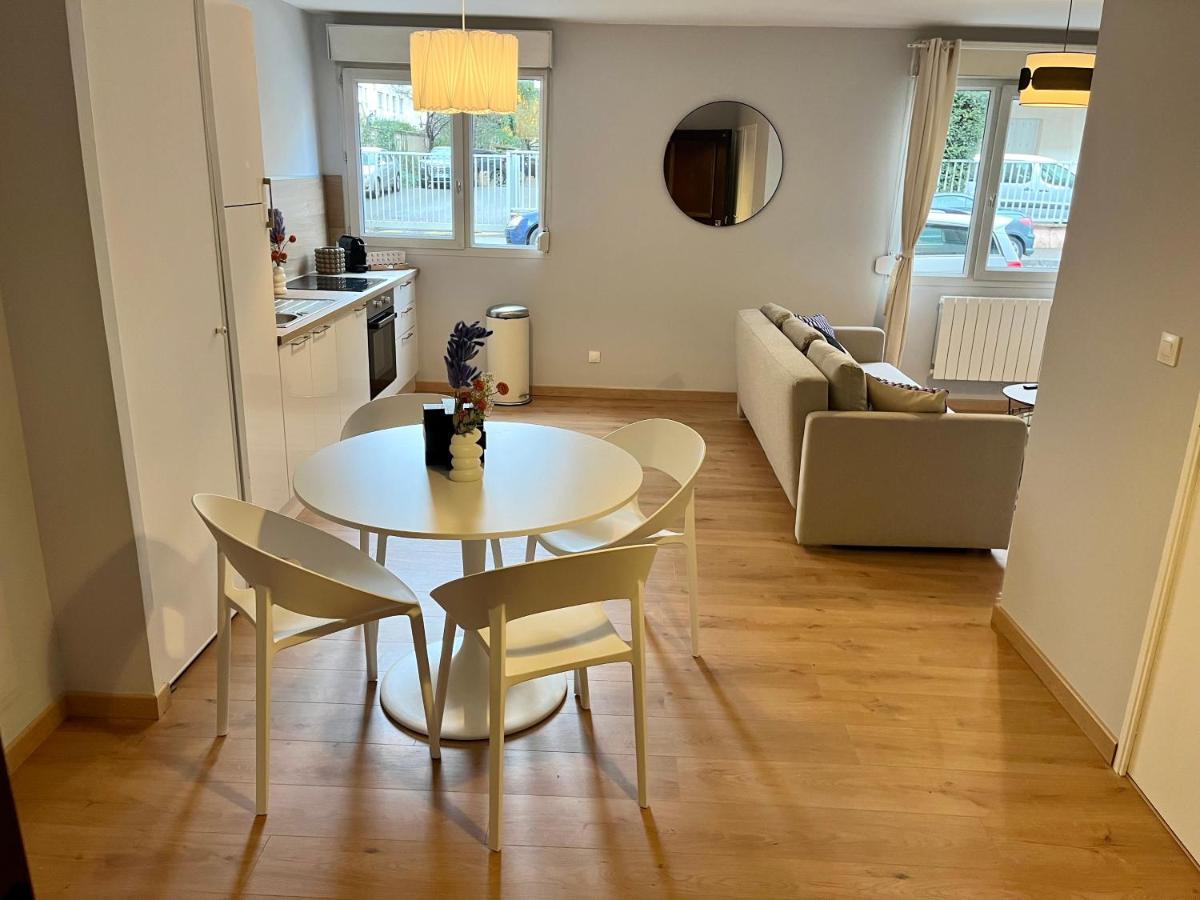 Leeroy Apartment *