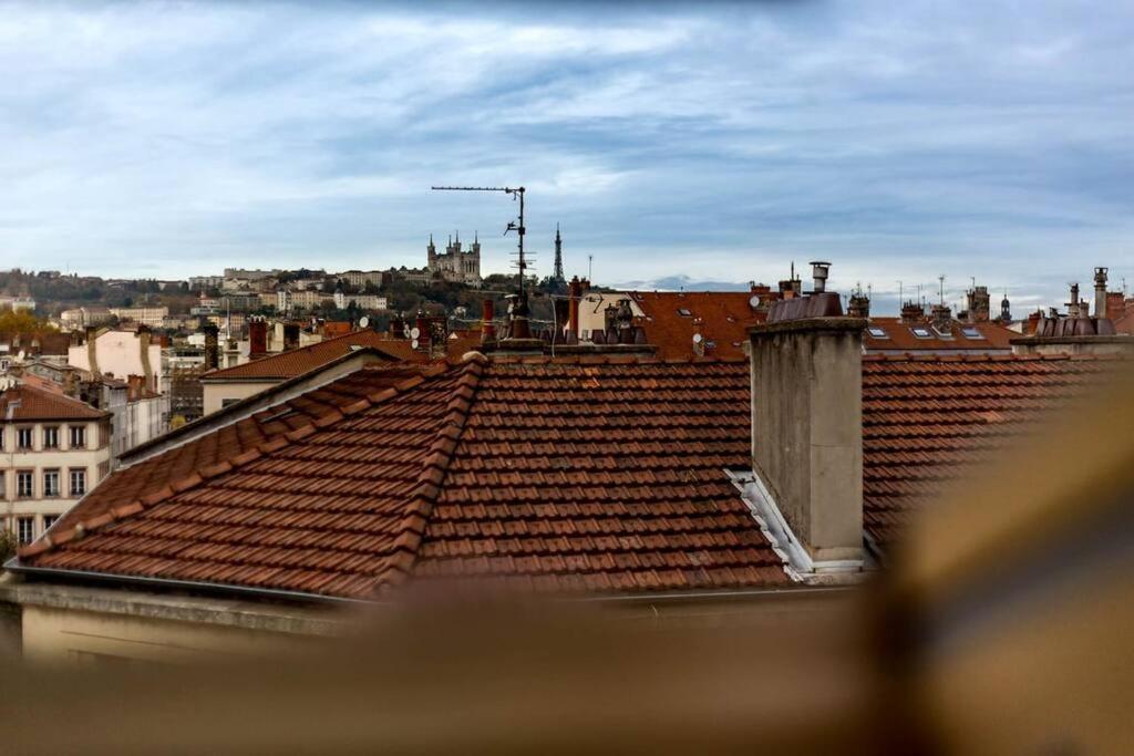 Apartment For 4 People With View Of Fourviere Ail *