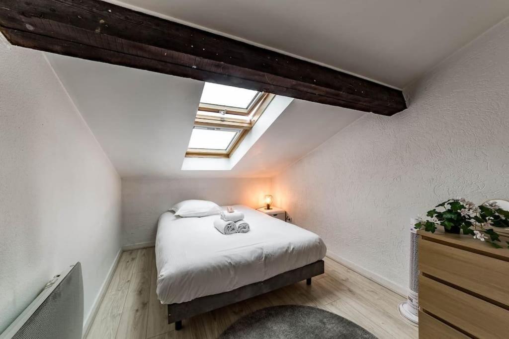 Apartment For 4 People With View Of Fourviere Ail