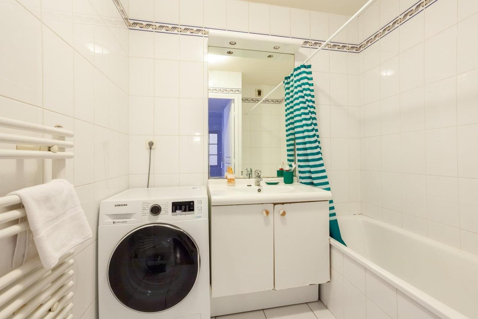 Spacious 1br | Near City Center & Baby-friendly! Apartamento Lyon
