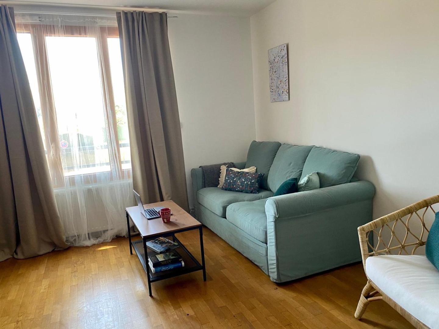 Apartamento Spacious 1br | Near City Center & Baby-friendly!