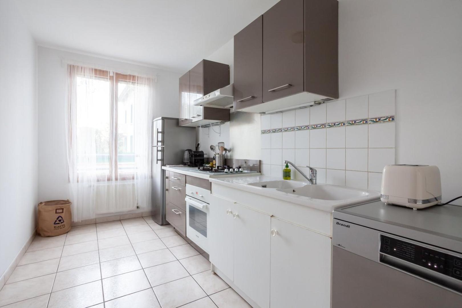 Spacious 1br | Near City Center & Baby-friendly!