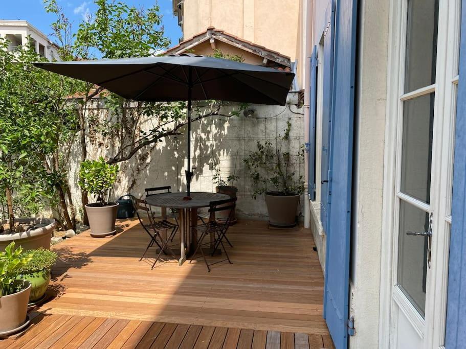 Apartment Un Jardin En - Parking